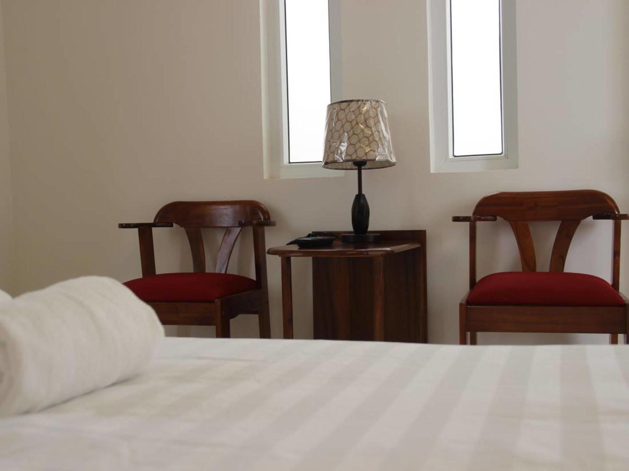 Little House Homestay Хойан Экстерьер фото